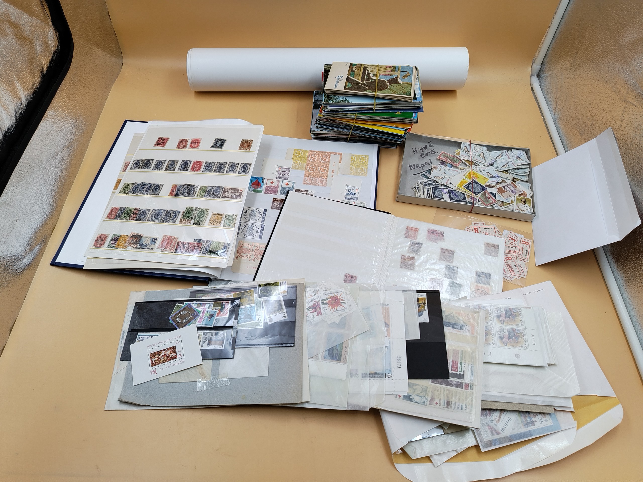 Postimerkit ym. - Huutokauppa Ekman