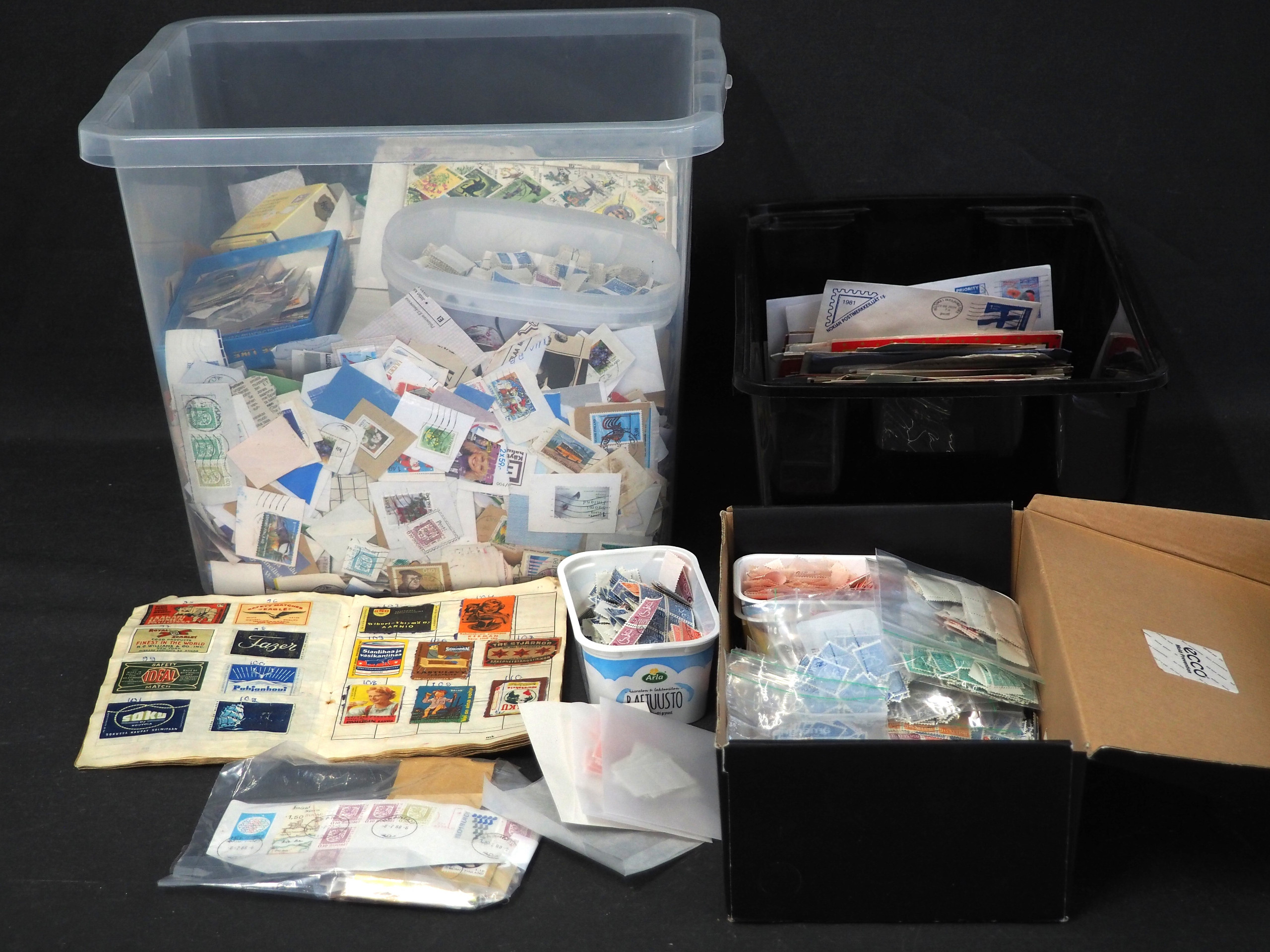 Postimerkit ym. - Huutokauppa Ekman