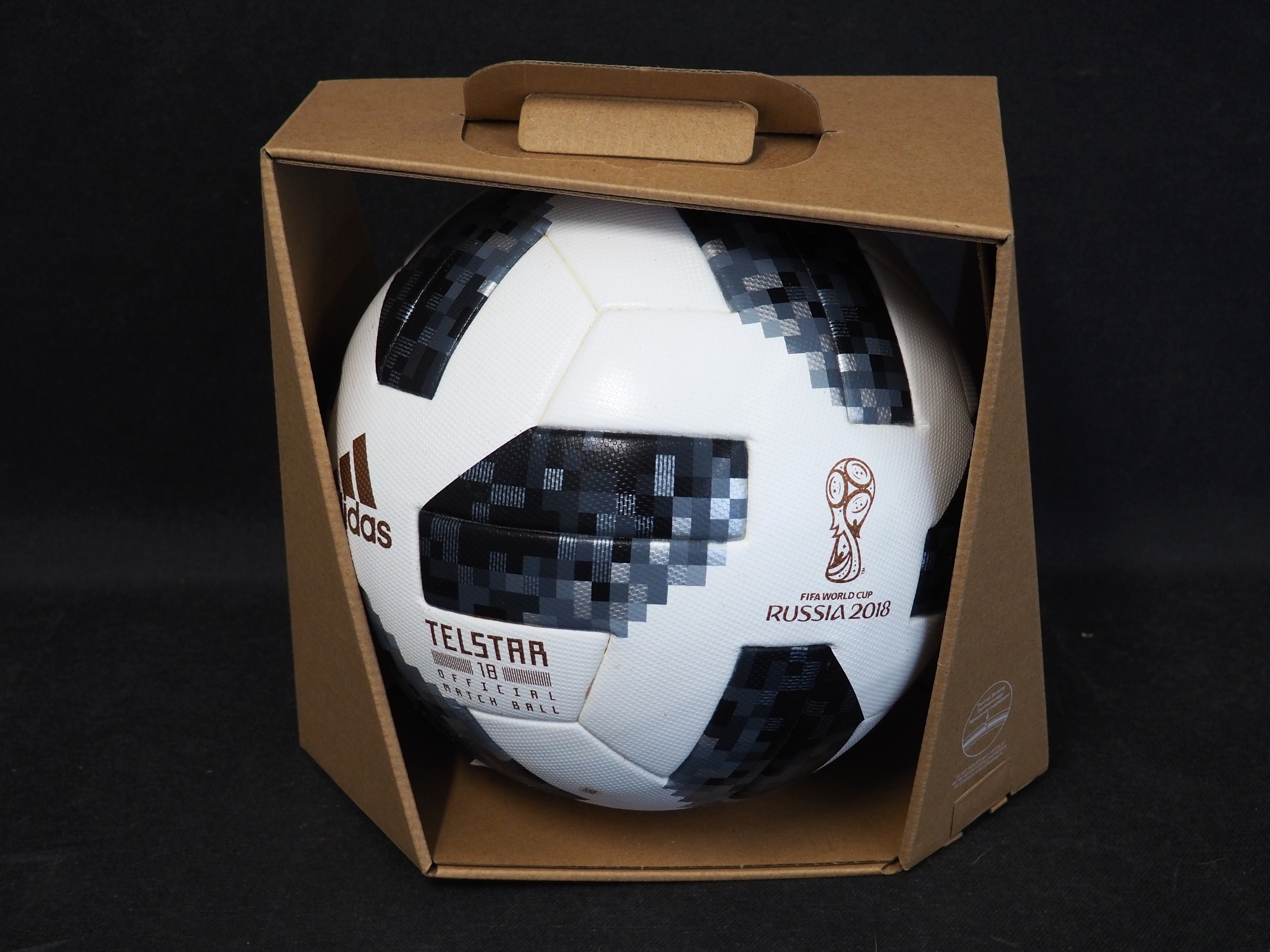 Adidas Russia 2018 - Huutokauppa Ekman