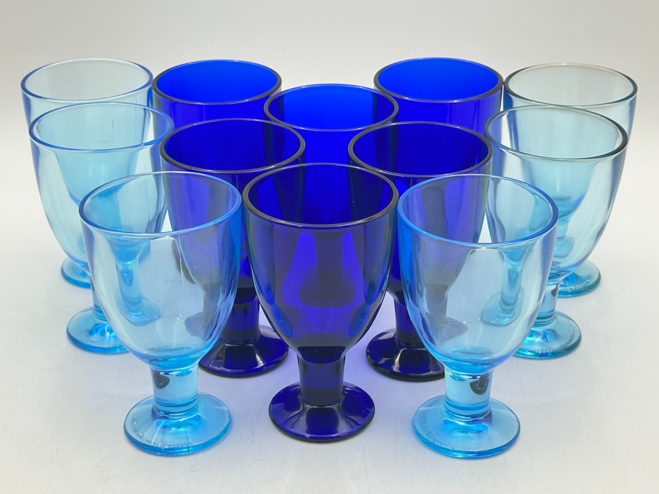 Kerttu Nurminen - Huutokauppa Ekman