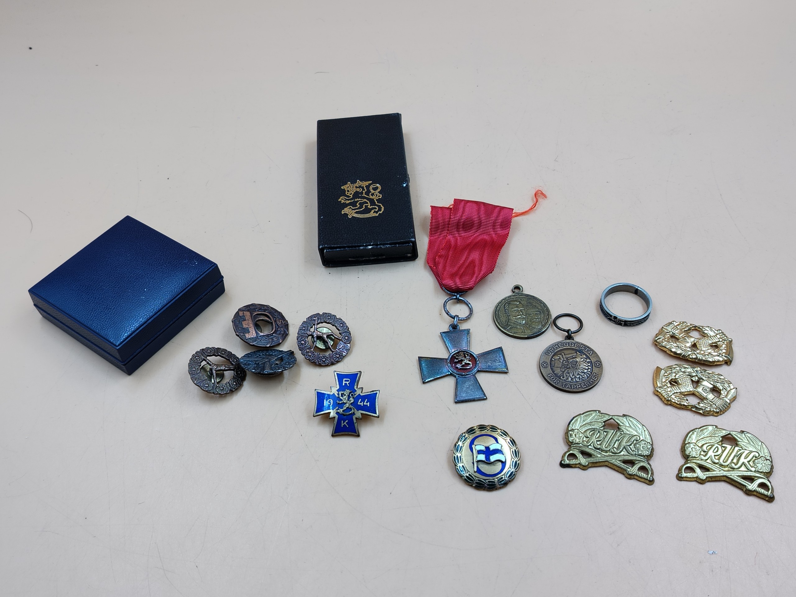 Militaria ym. - Huutokauppa Ekman