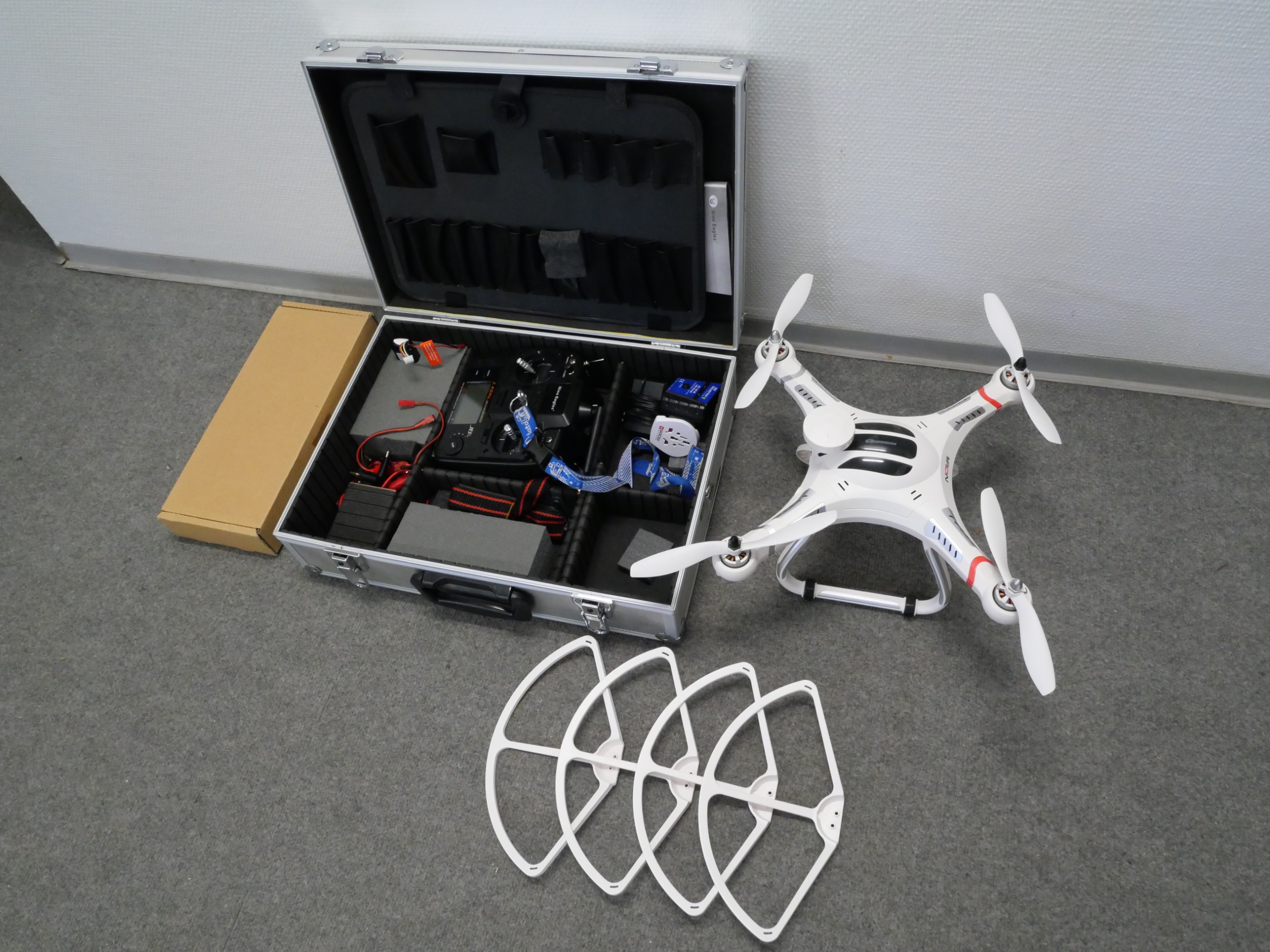 RC-ohjain ja drone - Huutokauppa Ekman
