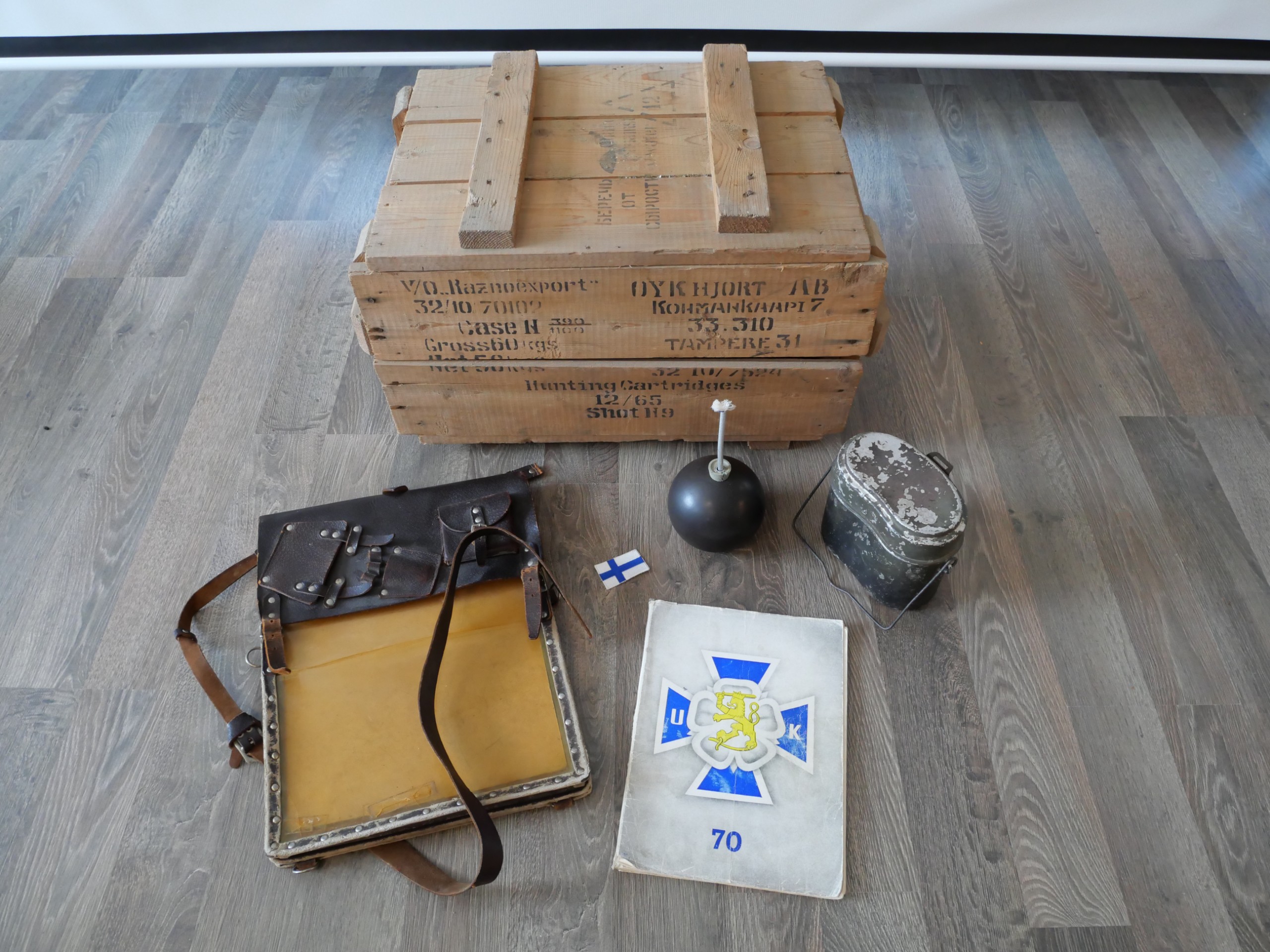 Militaria ym. - Huutokauppa Ekman