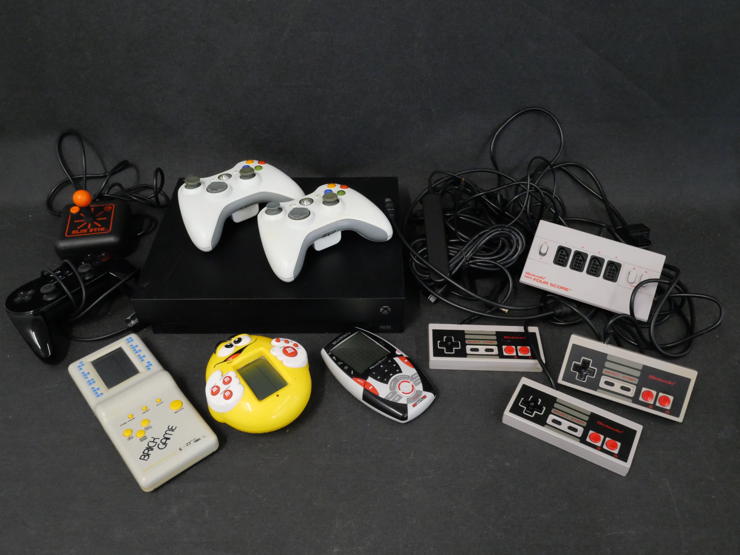 Xbox, Nintendo ym. - Huutokauppa Ekman