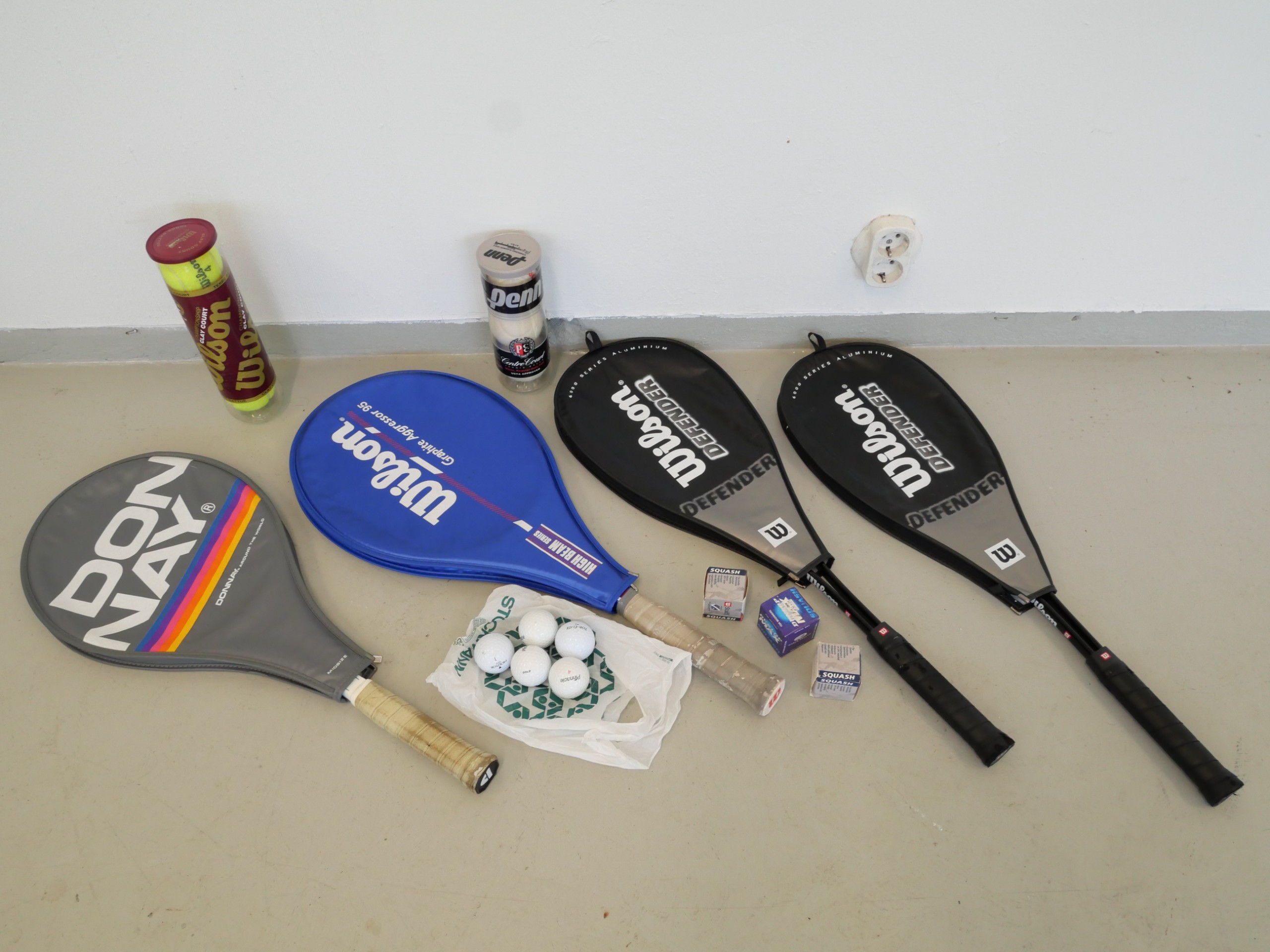 *Tennismailat ym. - Huutokauppa Ekman
