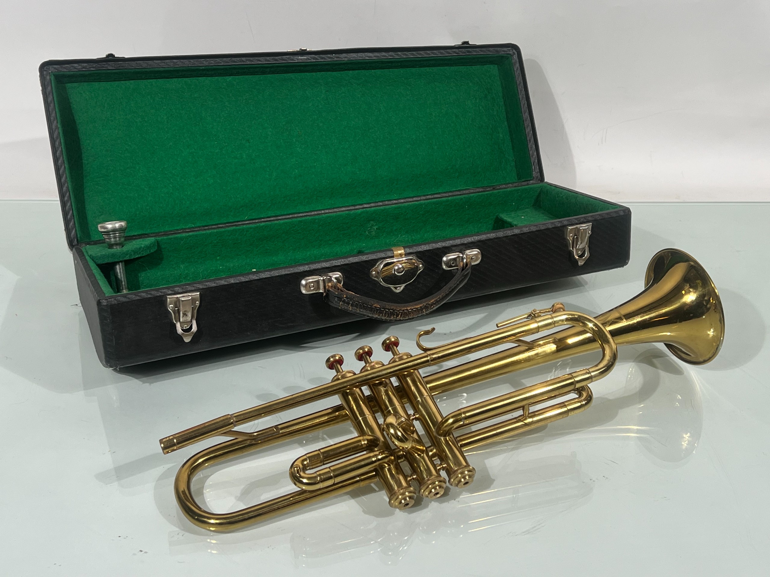 Trumpetti - Huutokauppa Ekman