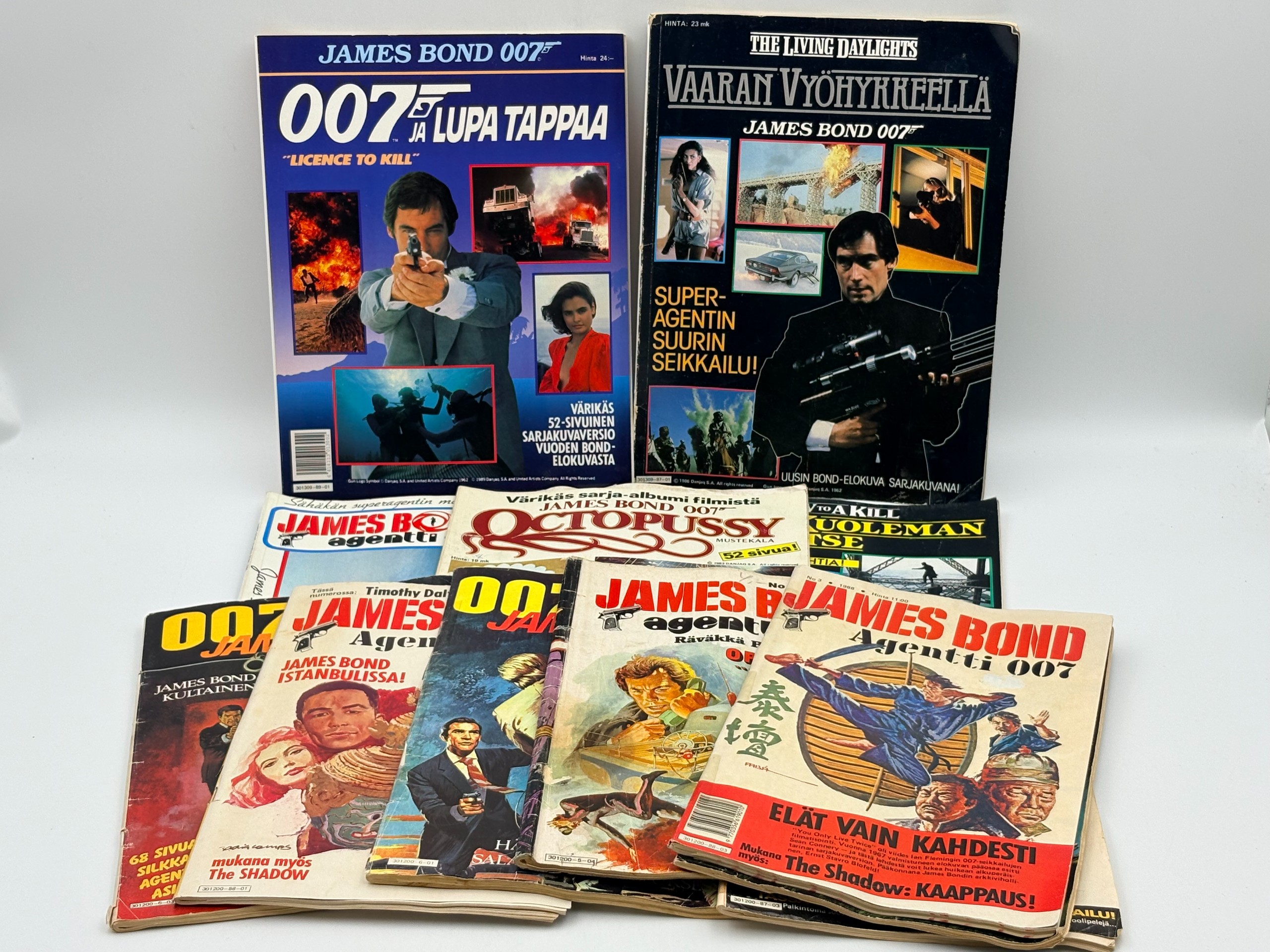 James Bond -lehdet - Huutokauppa Ekman