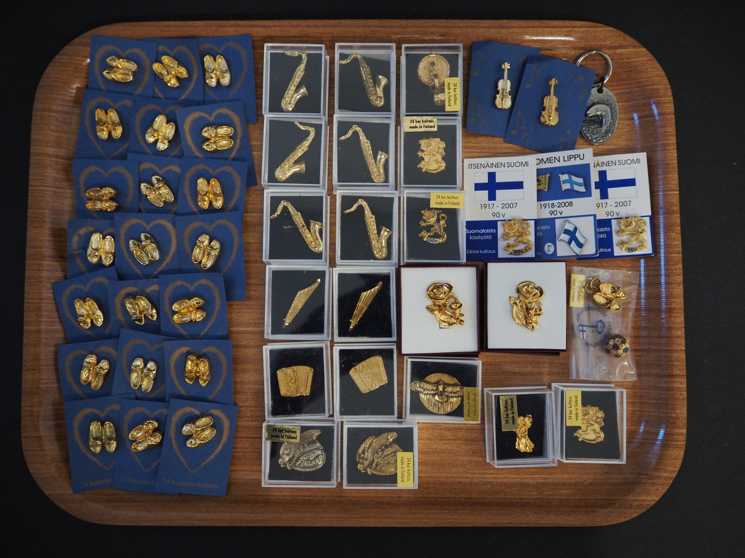 Pinssit - Huutokauppa Ekman