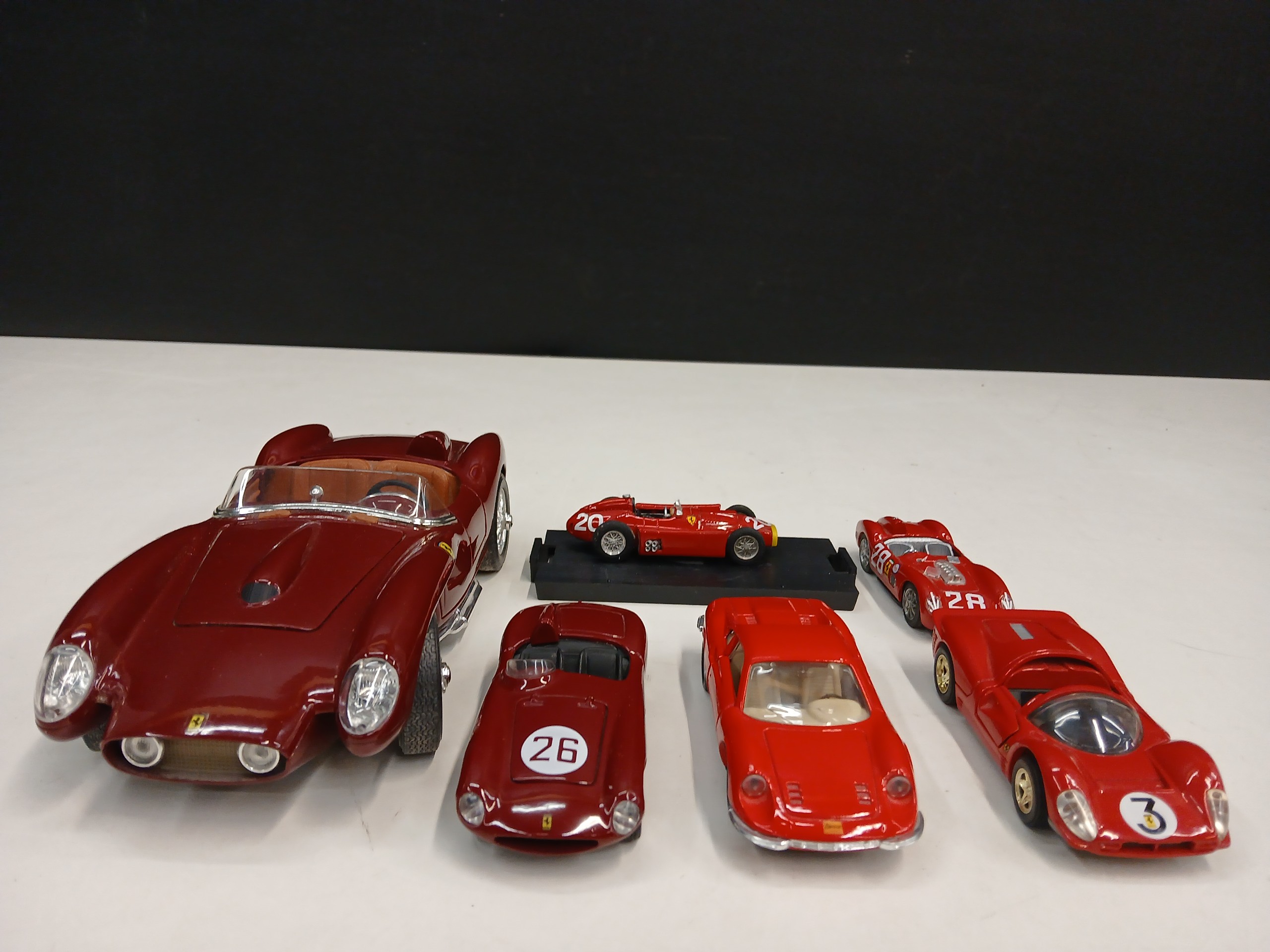Ferrari pienoismallit - Huutokauppa Ekman