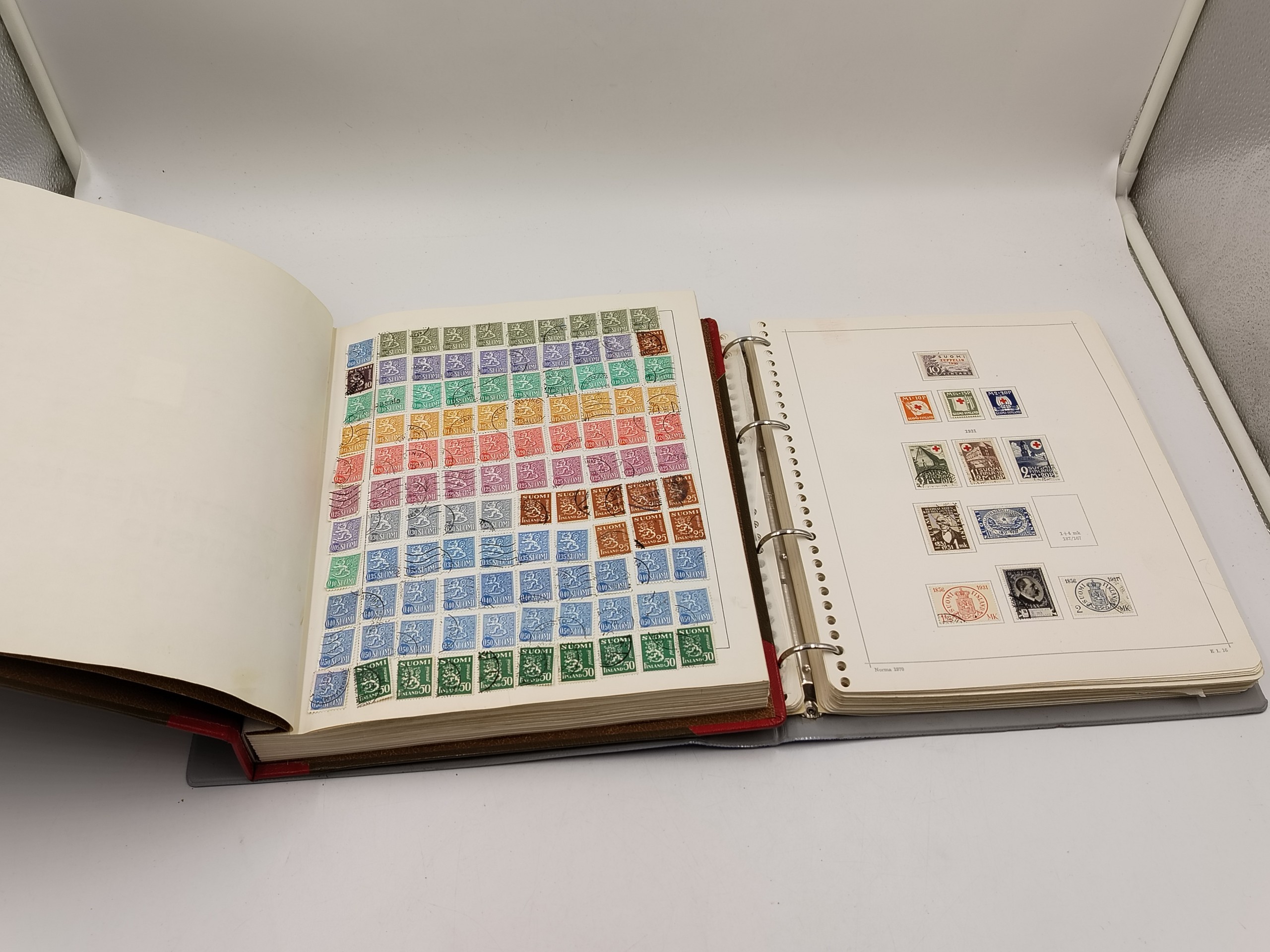 Postimerkkikansio - Huutokauppa Ekman