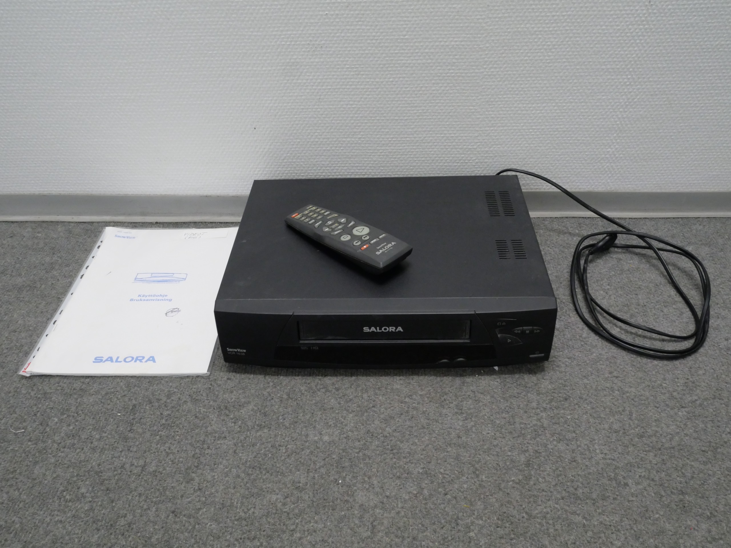VHS nauhuri - Huutokauppa Ekman