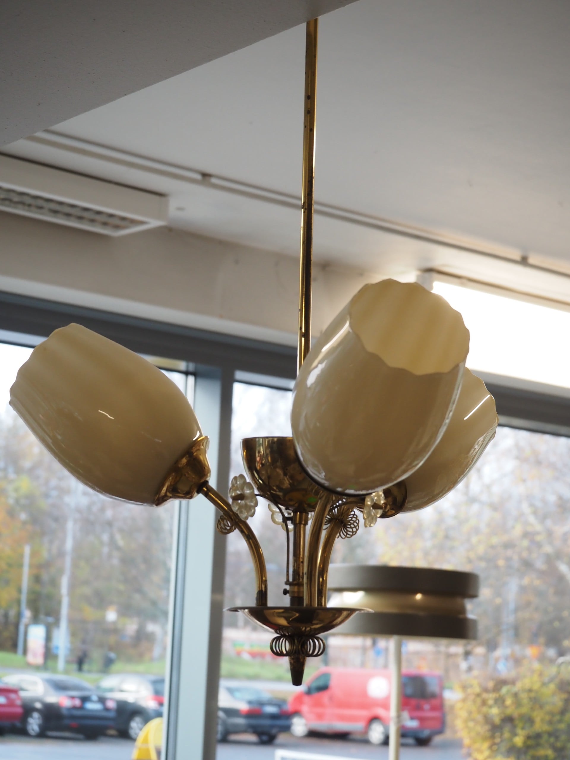 *Kattovalaisin - Huutokauppa Ekman