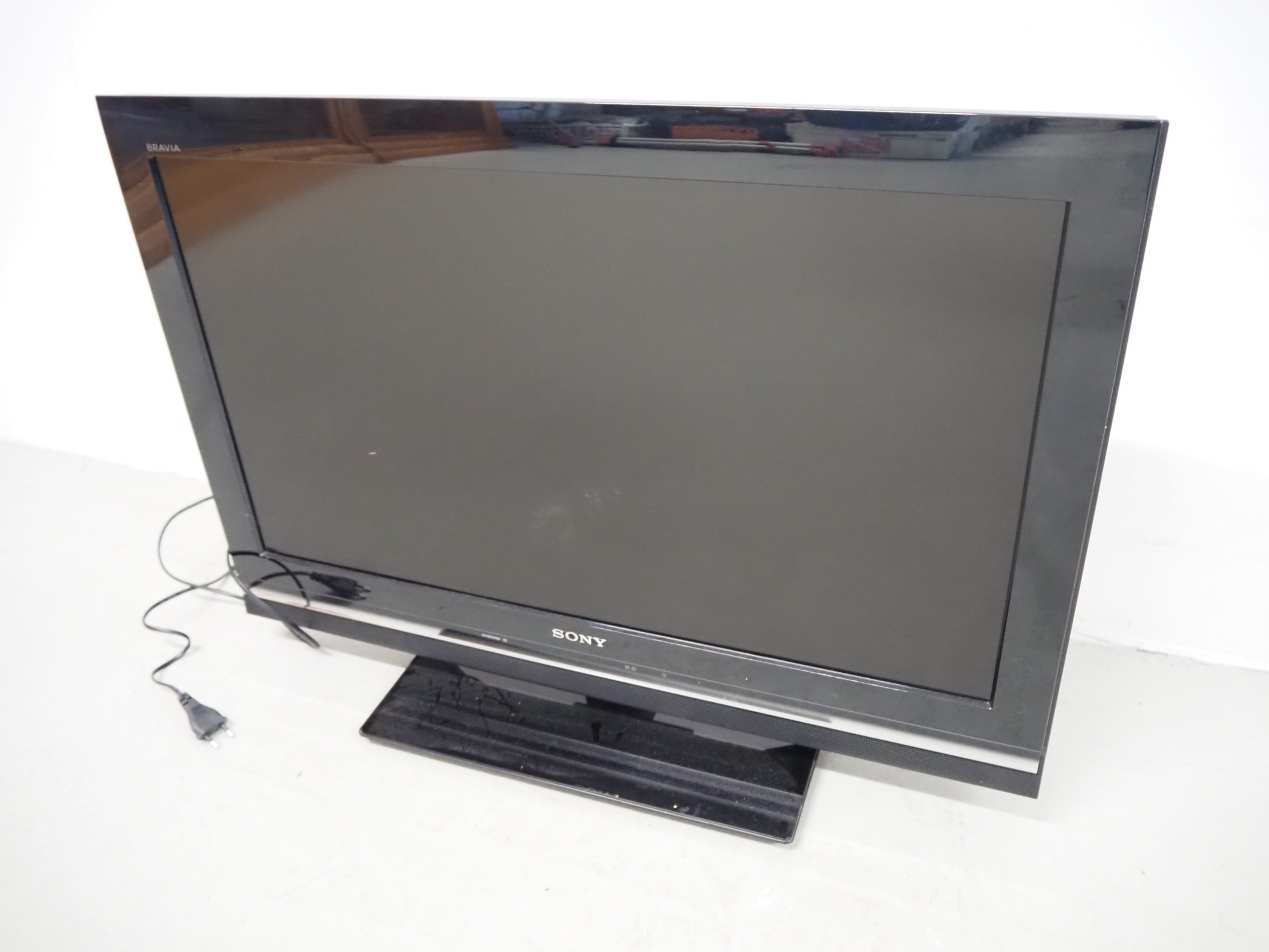 *Televisio Sony - Huutokauppa Ekman